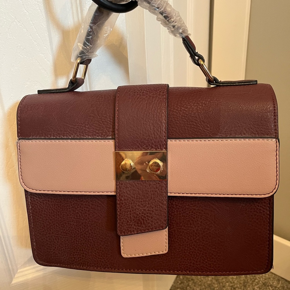 Elegant Two-Tone Leather Handbag